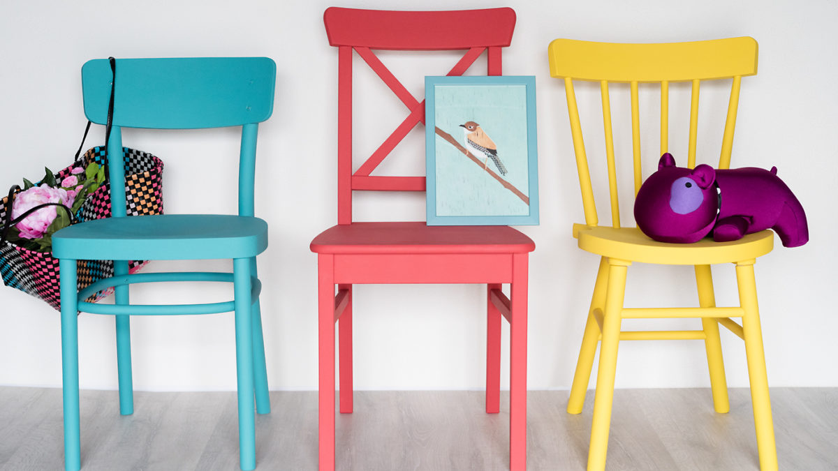 Kolorowe krzesła, czyli koniec z nudnym wnętrzem