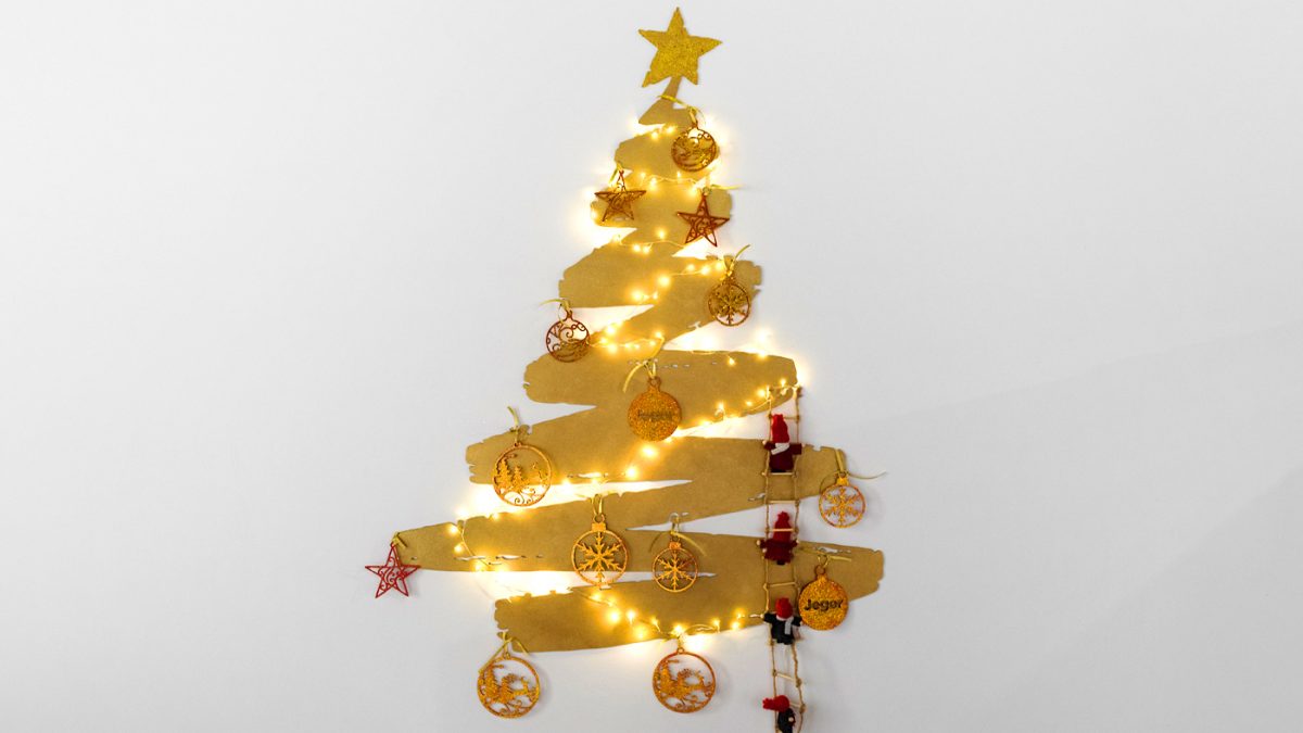Świąteczne DIY: sprytny sposób na ścienną choinkę i bożonarodzeniowe dekoracje dla każdego