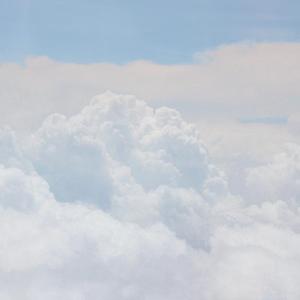 Jeger Tapeta na wymiar Clouds